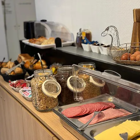 蒙托瓦尼酒店 酒店